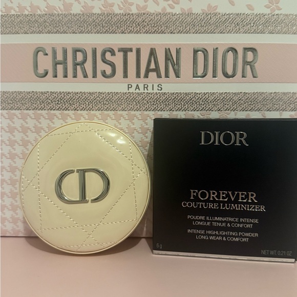 Dior Forever Couture Luminizer – 003 Lilacmania – Limited Edition - Highlight - Picture 4 of 5
